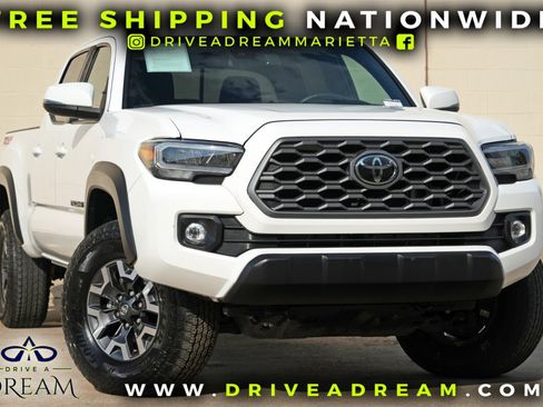 Used 2023 Toyota Tacoma TRD Off-Road w/ Black Out Package (TMS) AWD/4WD image 2