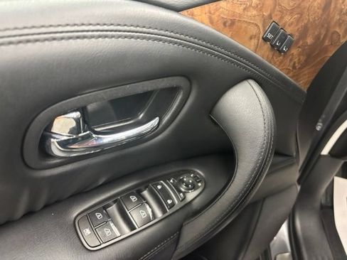 Used 2023 Nissan Armada SL w/ Captain's Chairs Package RWD image 18