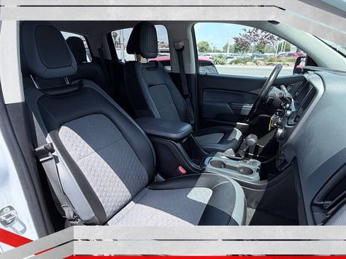 Used 2017 Chevrolet Colorado Z71 AWD/4WD image 9