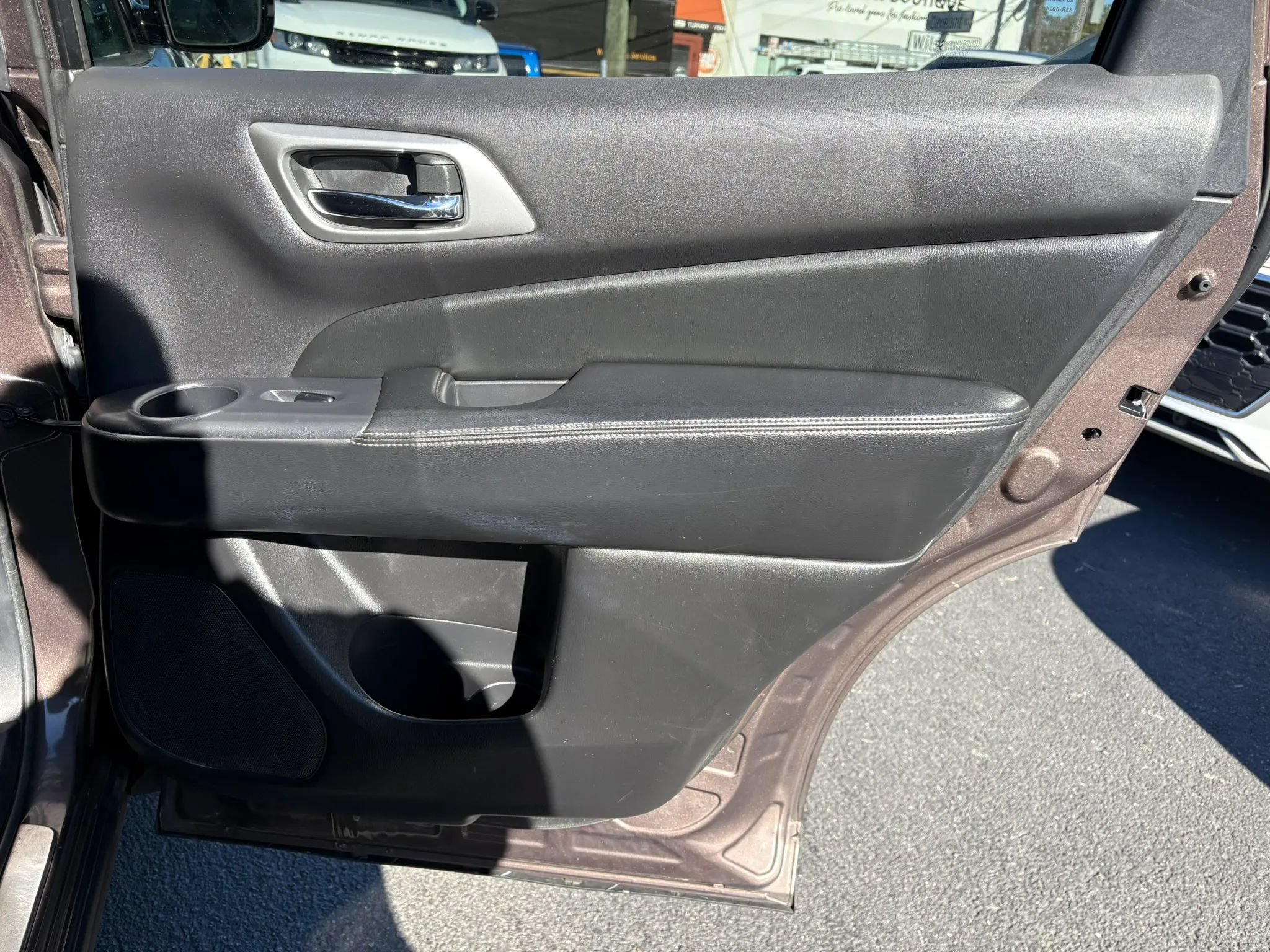 Used 2015 Nissan Pathfinder SL w/ SL Premium Package FWD image 13