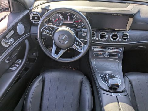 Used 2019 Mercedes-Benz E 300 4MATIC image 37
