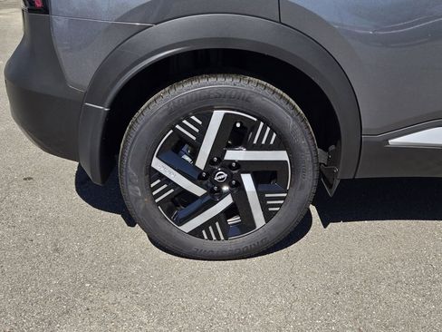 New 2026 Nissan Kicks SV w/ Charging Package FWD image 9