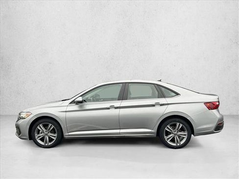 Used 2024 Volkswagen Jetta SE FWD image 9