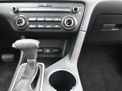 Used 2022 Kia Sportage LX FWD image 16