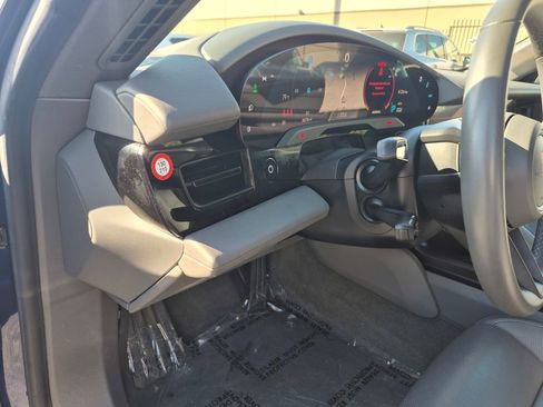 Used 2021 Porsche Taycan 4S image 11