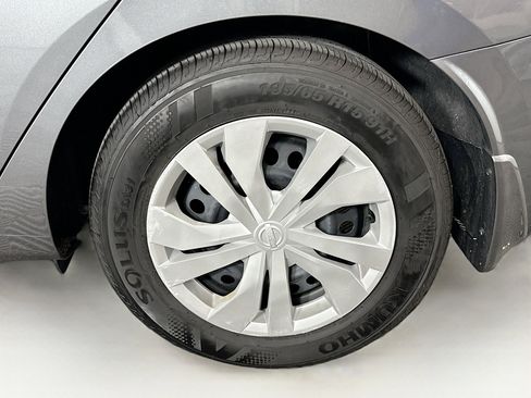 Used 2025 Nissan Versa S w/ Trunk Package image 11