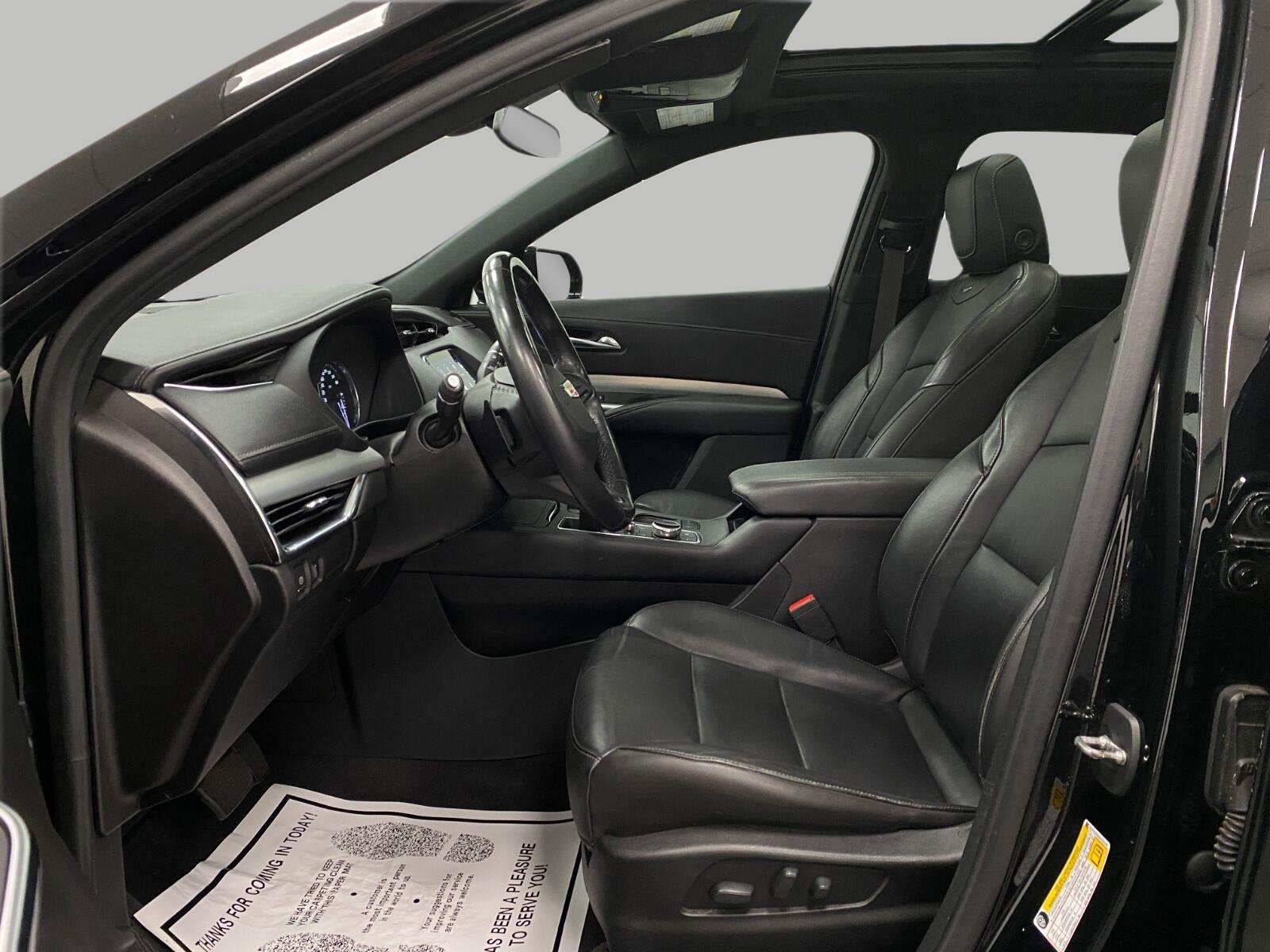 Used 2019 Cadillac XT4 Premium Luxury AWD/4WD image 28
