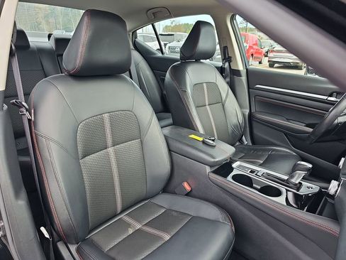 Used 2023 Nissan Altima 2.5 SR image 13