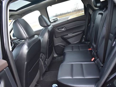 Used 2021 Nissan Rogue SV w/ Premium Package image 19