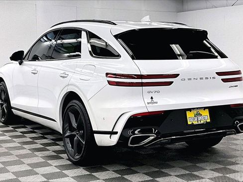 Used 2026 Genesis GV70 3.5T Sport Prestige image 2