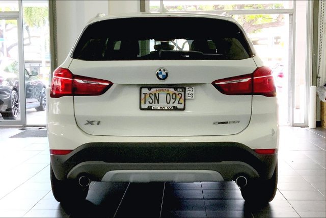 Used 2018 BMW X1 sDrive28i w/ Convenience Package FWD image 4