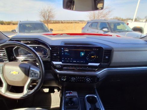 Used 2022 Chevrolet Silverado 1500 LT image 17