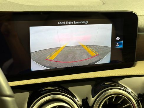 Used 2023 Mercedes-Benz CLA 250 image 17