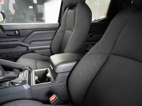 Certified 2025 Toyota Tacoma SR5 image 11