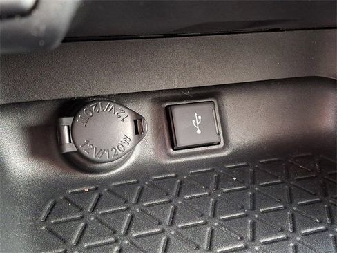 Used 2022 Toyota RAV4 LE image 24