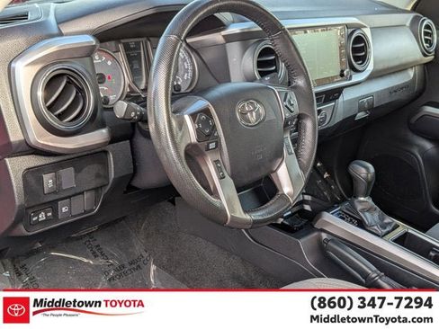 Certified 2022 Toyota Tacoma SR5 AWD/4WD image 16