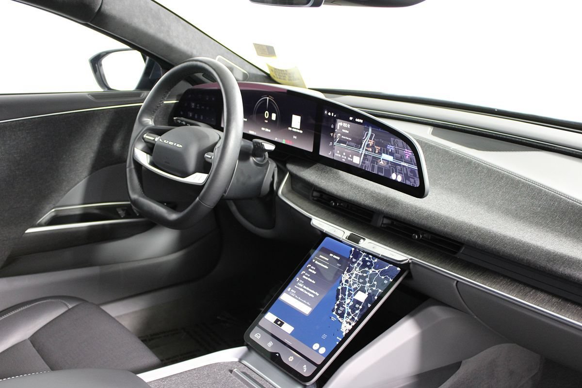 Used 2023 Lucid Air Pure AWD/4WD image 32