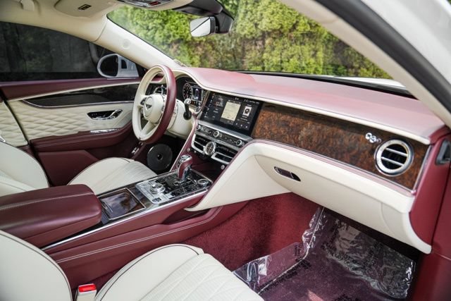 Used 2022 Bentley Flying Spur V8 AWD/4WD image 25