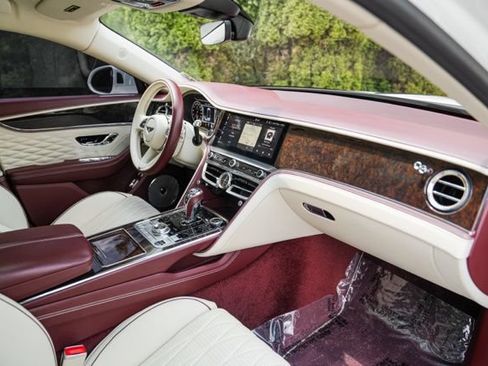Used 2022 Bentley Flying Spur V8 AWD/4WD image 25