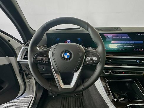 Used 2026 BMW X5 xDrive40i w/ Climate Comfort Package image 13