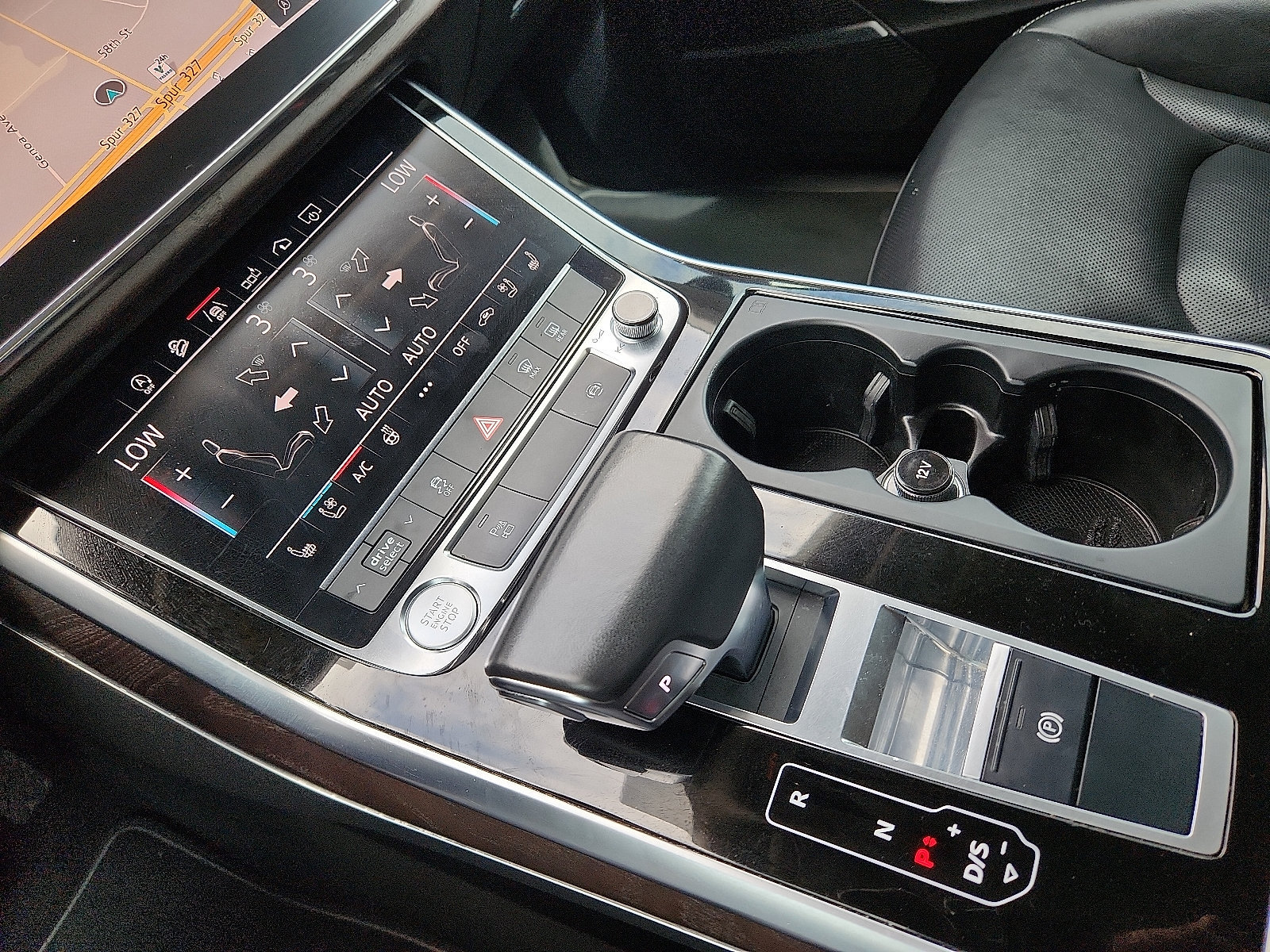 Used 2019 Audi Q8 Premium Plus w/ Premium Plus AWD/4WD image 26