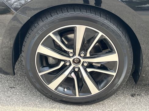 Used 2023 Nissan Maxima SV w/ Floor Mat Group image 30