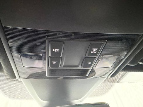 Used 2018 Volkswagen Golf R 4-Door AWD/4WD image 4