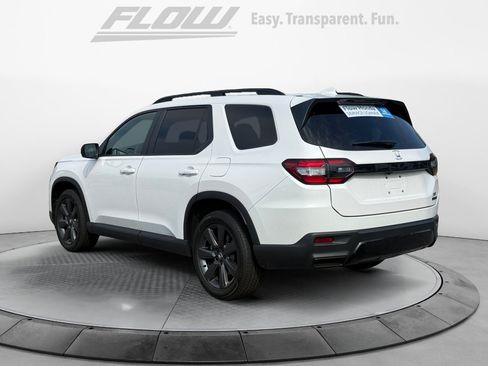 Used 2026 Honda Pilot Sport image 6