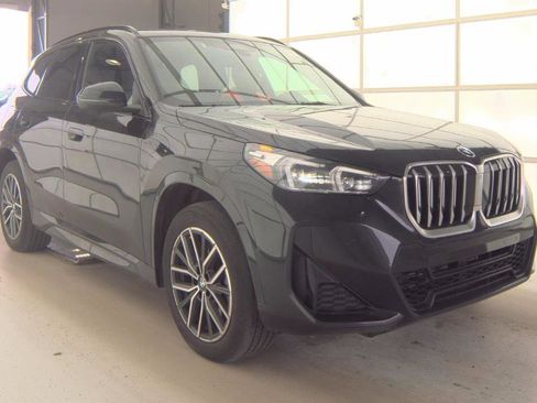 Used 2025 BMW X1 xDrive28i image 3