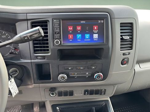 Used 2020 Nissan NV 1500 SV image 18