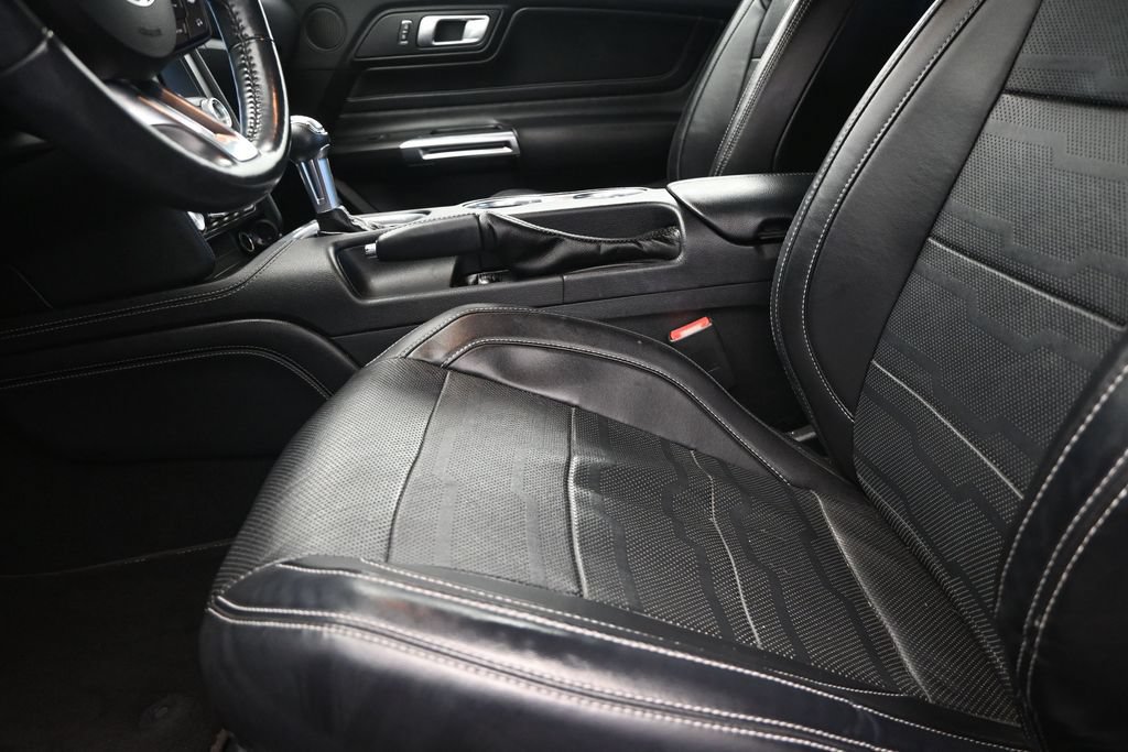 Used 2021 Ford Mustang GT Premium w/ Equipment Group 401A RWD image 13