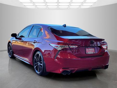 Used 2020 Toyota Camry XSE image 7