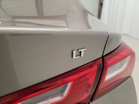 Used 2025 Chevrolet Malibu LT image 13