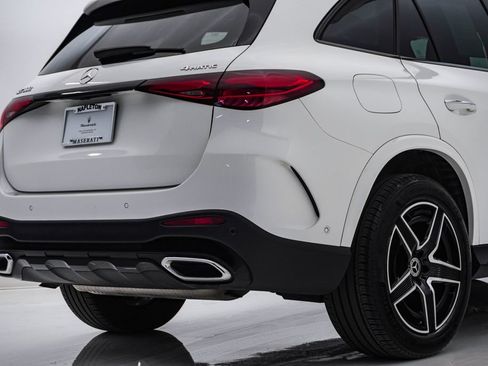 Used 2024 Mercedes-Benz GLC 300 4MATIC image 12