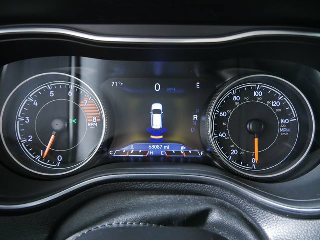 Used 2020 Jeep Cherokee Trailhawk w/ Comfort/Convenience Group AWD/4WD image 33