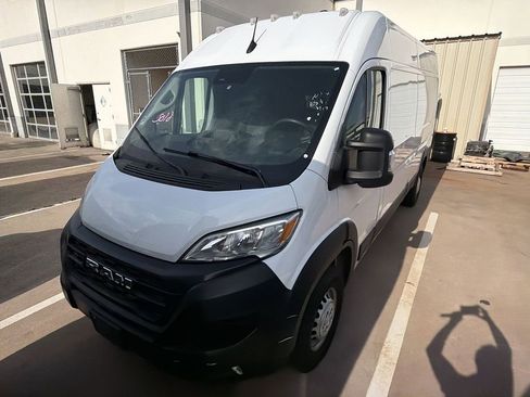 Used 2025 RAM ProMaster 2500 w/ Convenience Group FWD image 1