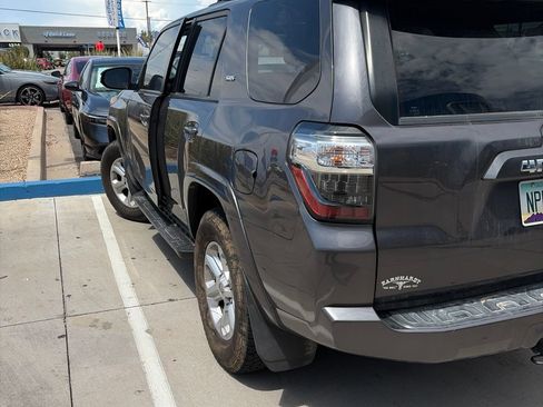 Used 2021 Toyota 4Runner SR5 Premium w/ Moonroof Package AWD/4WD image 16