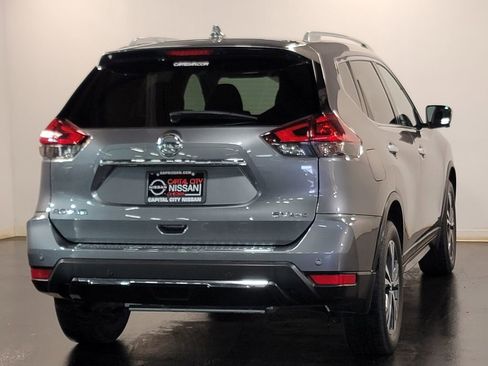 Used 2019 Nissan Rogue SV w/ Premium Package image 26