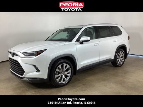 Used 2024 Toyota Grand Highlander AWD image 1