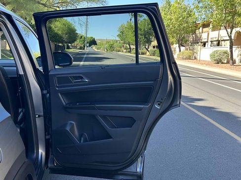 Used 2019 Volkswagen Atlas SE FWD image 52