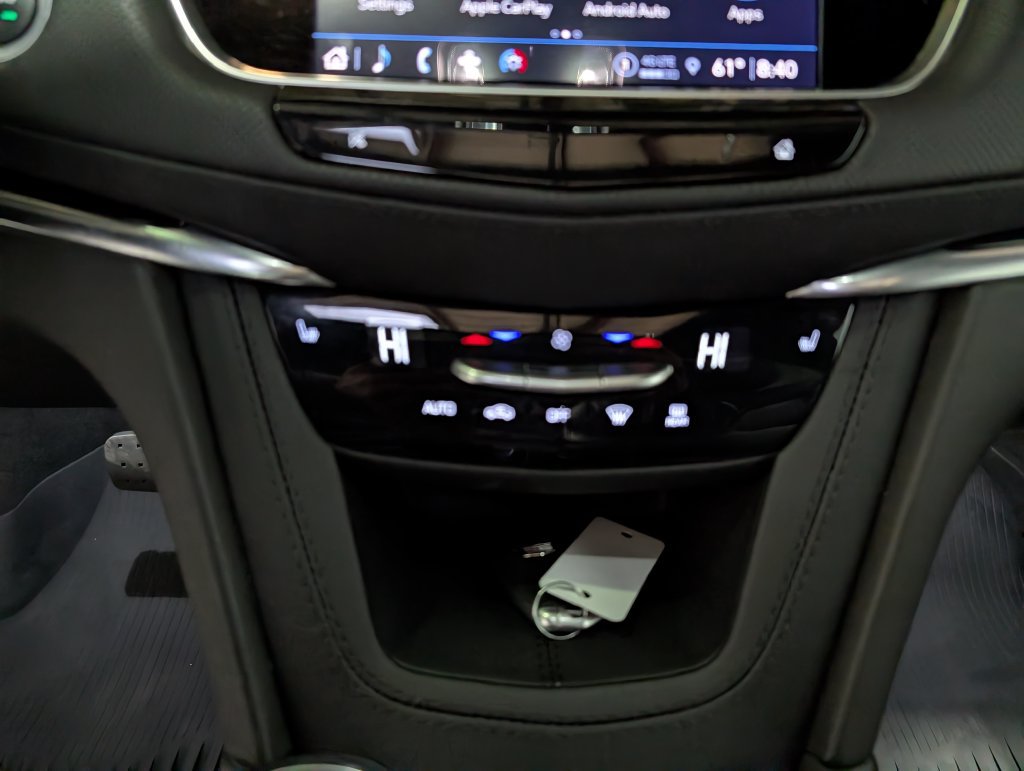 Used 2024 Cadillac XT6 Luxury w/ LPO, Floor Liner Package AWD/4WD image 24