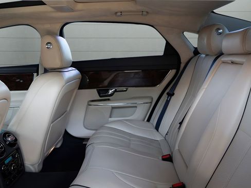 Used 2012 Jaguar XJ L RWD image 55