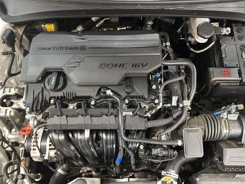 Certified 2024 Hyundai Elantra SEL FWD image 9
