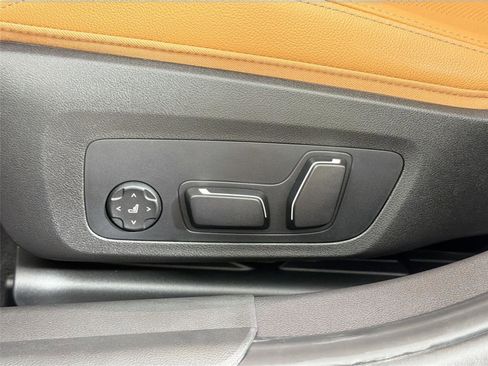 Used 2026 BMW 330i Sedan w/ M Sport Package RWD image 19