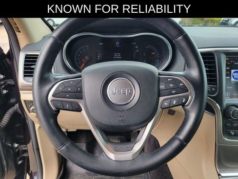 Used 2018 Jeep Grand Cherokee Limited image 21