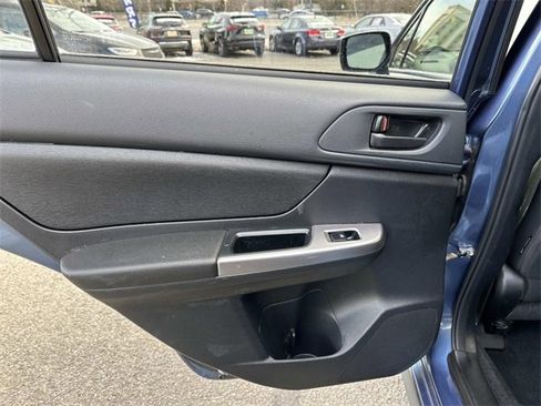 Used 2017 Subaru Crosstrek 2.0i image 14