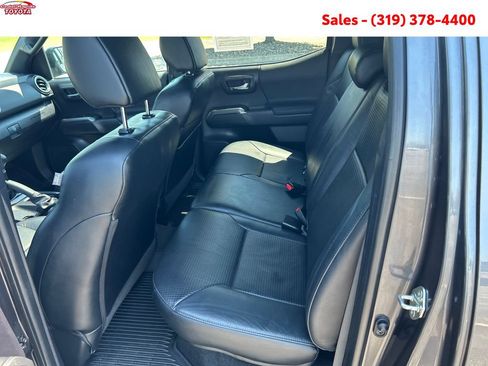 Certified 2020 Toyota Tacoma TRD Off-Road w/ TRD Premium Off Road Package AWD/4WD image 24