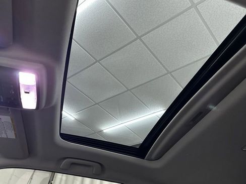 Used 2023 Toyota 4Runner SR5 Premium w/ Moonroof Package RWD image 18
