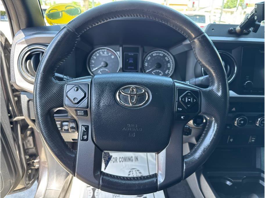 Used 2017 Toyota Tacoma TRD Off-Road w/ Tow Package AWD/4WD image 28