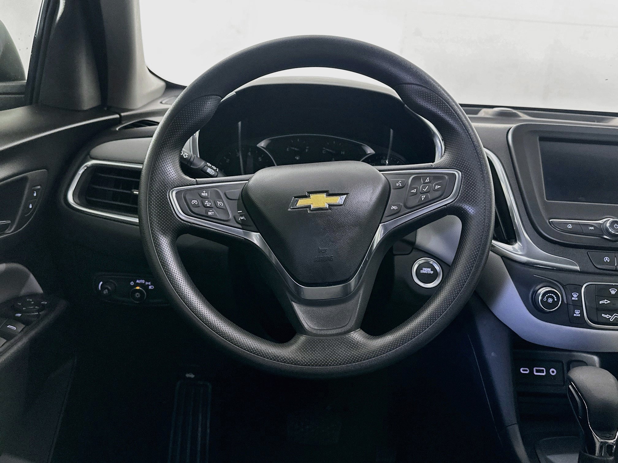 Used 2024 Chevrolet Equinox LS w/ LS Convenience Package FWD image 18
